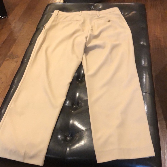 Walter Hagen Classic khaki color pant, 34/30. Always in style! - Picture 5 of 6